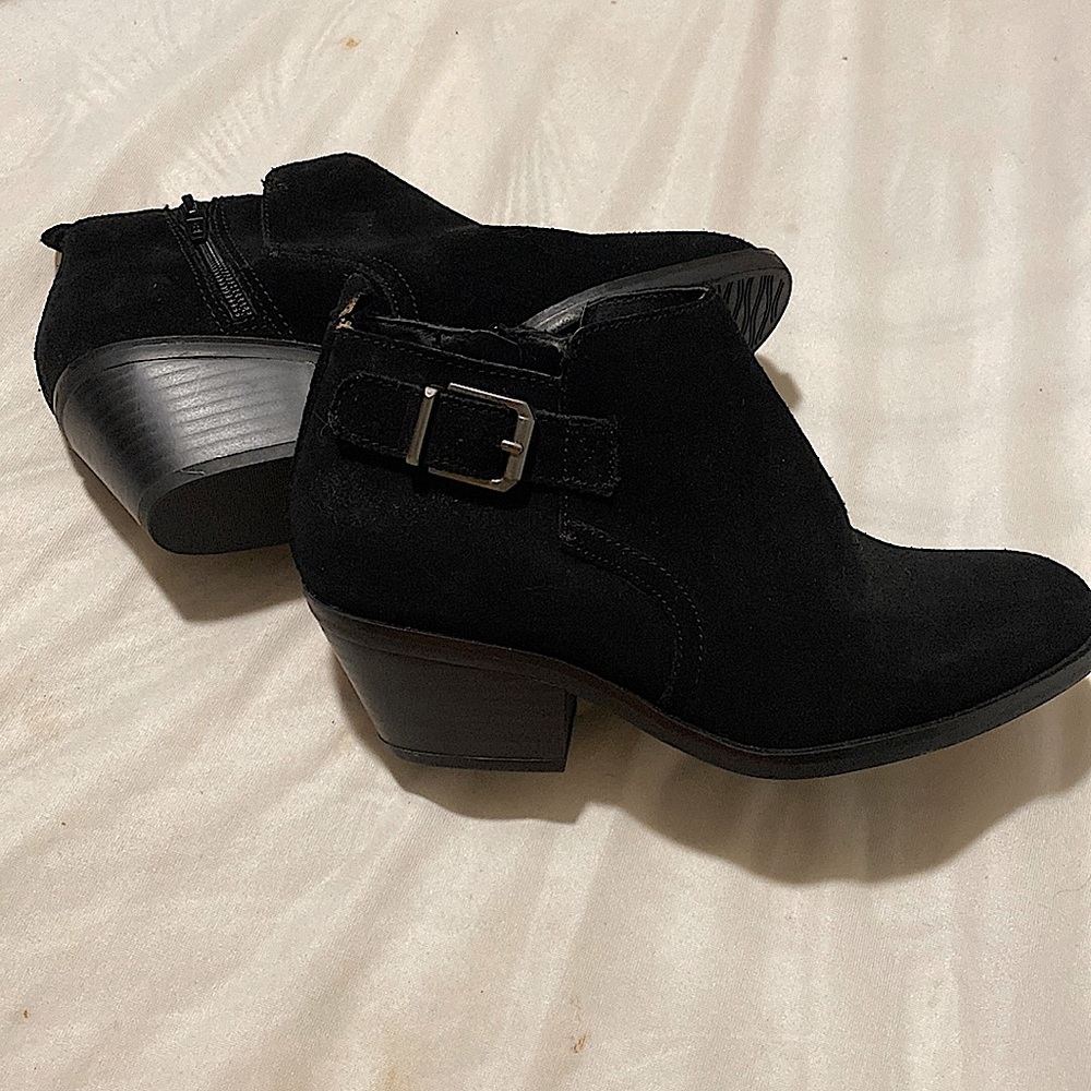 Black mini boots